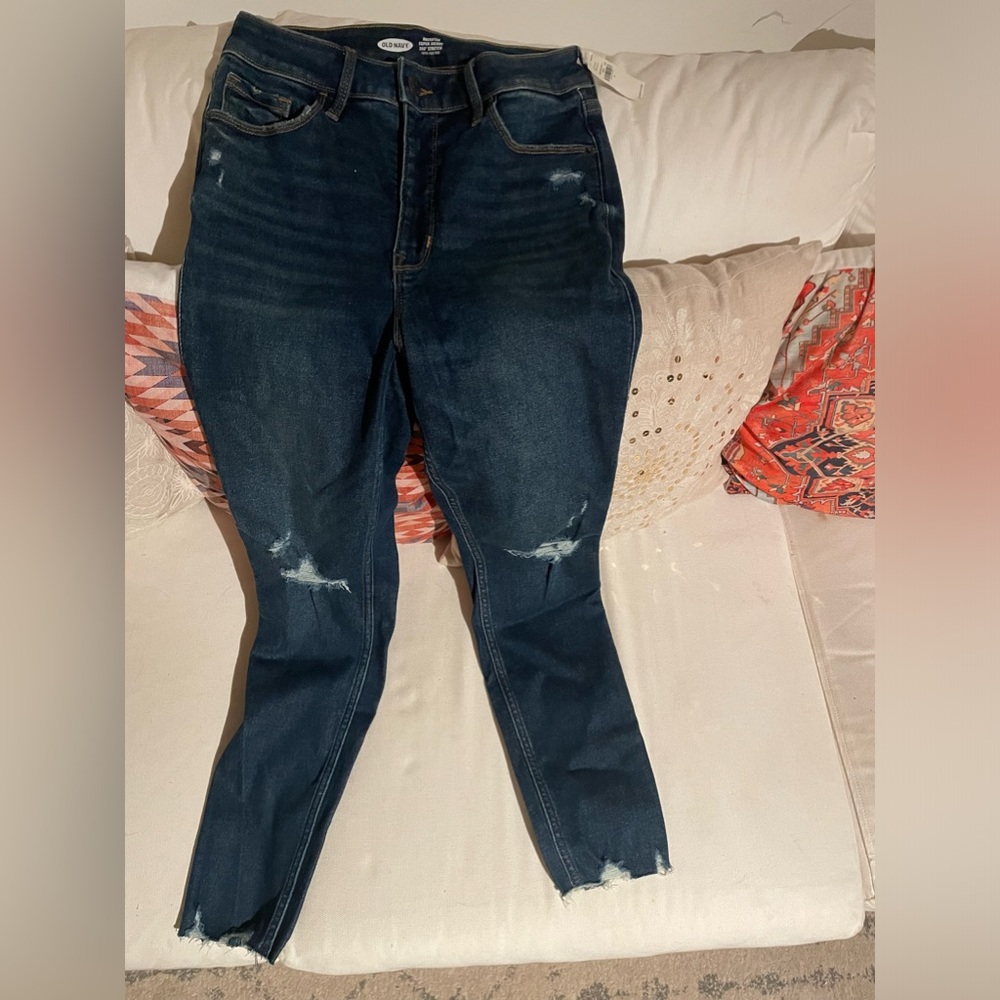 NWOT Old Navy Rockstar Extra High Rise Super Skinny 360° Stretch Jeans 8